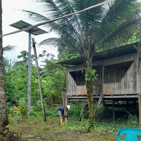 Sistema solar fotovoltaico aislado en una vivienda rural